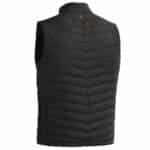 Schuin achteraanzicht van zwart Magnetar verwarmd vest met doorgestikte isolatie en opstaande kraag, productfoto voor werk en outdoor gebruik